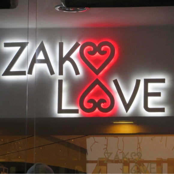 Meet your Posher, Krista - Picture 2 of 2